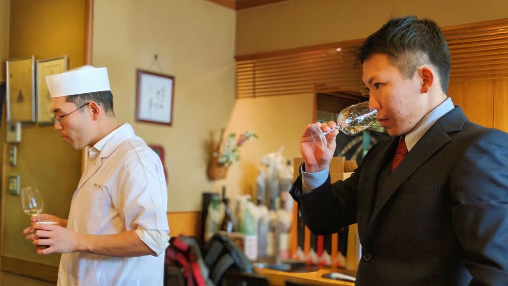 プロが日本酒を選定してくれるsaketaku
